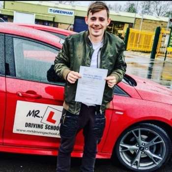 Congratulations to Kyle Astran from Newmarket who passed 1st time on the 20-12-19 after taking driving lessons with MR.L Driving School.