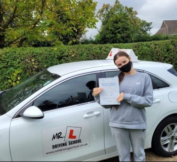 Congratulations to Nicole Keane from Cambridge who passed her driving test 1st time on the 8-10-21 after taking driving lessons with MR.L Driving School....